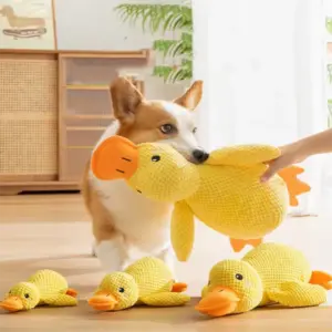 Chien endormi avec un chien câlin canard jouets pour soulager l'ennui du petit canard jaune animal de compagnie interactif en peluche poupée fournitures pour animaux de compagnie