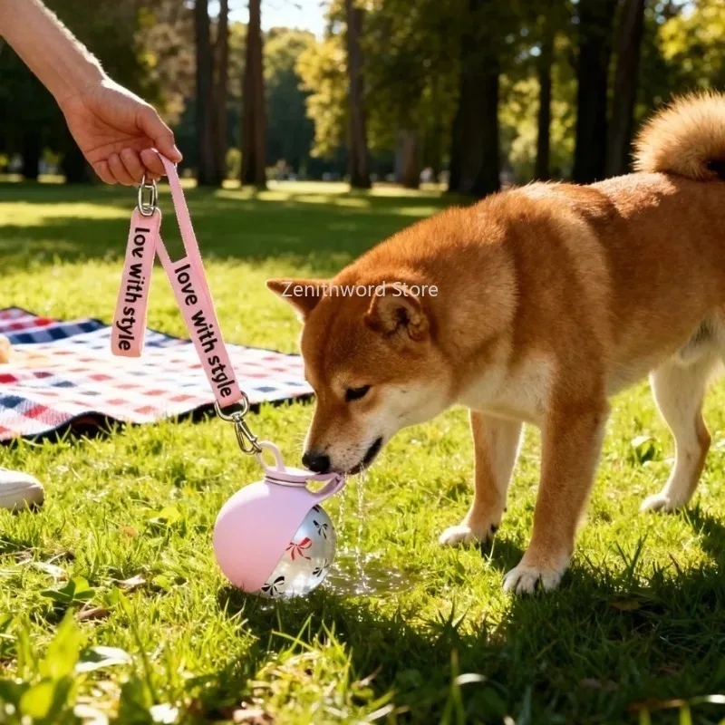 Bouteille d'eau portable avec gamelle intégrée pour petit chien – Image 4